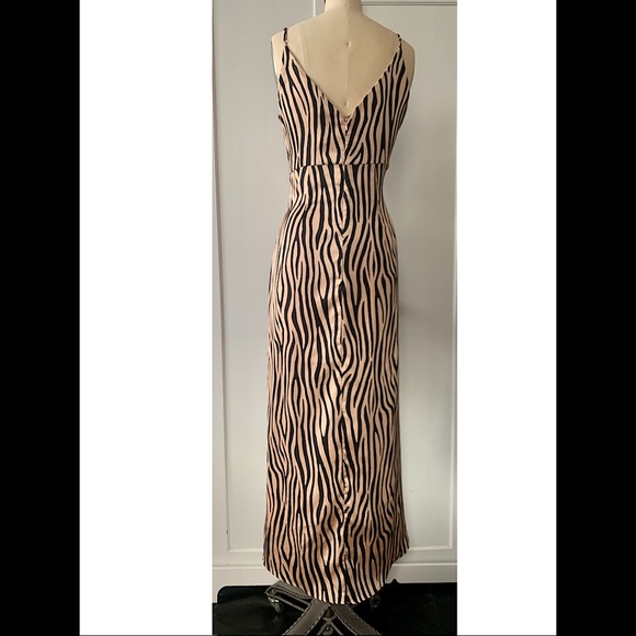 NEW AQUA Twist-Front Zebra Print Dress - Picture 4 of 4